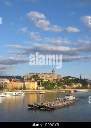 BUDAPEST, HUNGARY. An early morning view along the Danube towards the Varhegy district on the Buda side of the city. 2008. Stock Photo
