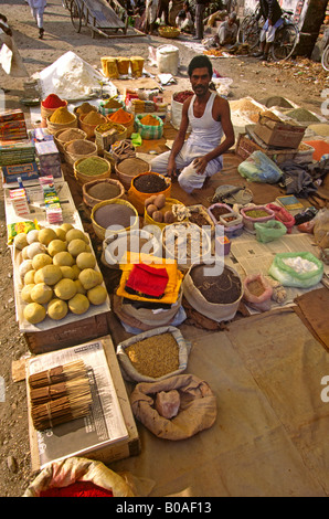 India West Bengal Madarihat weekend market grain and pulse stall Stock Photo