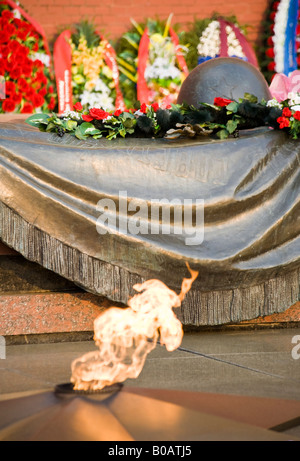 Eternal Flame at the Tomb of the Unknown Solider outside the wall of the Kremlin, Moscow, Russia, Russian Federation Stock Photo