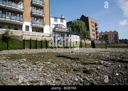 Prospect of Whitby pub on the banks of the River Thames at Wapping, London Stock Photo