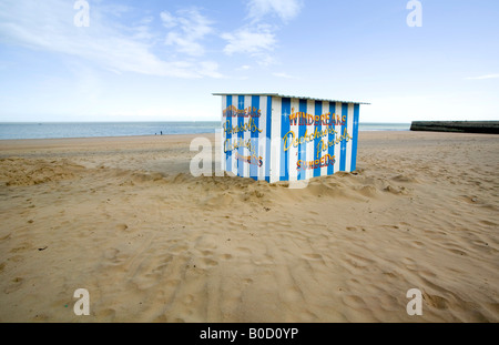 Striped Beach Hut/Store on Ramsgate Sandy Beach Stock Photo