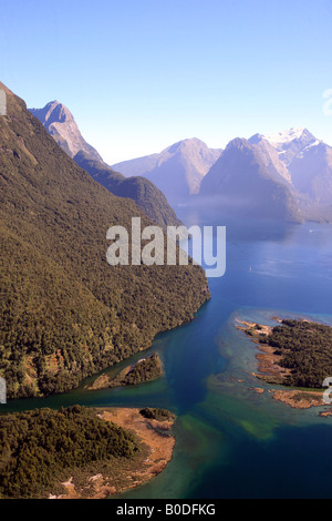 deepwater-basin-milford-milford-sound-fiordland-national-park-southland