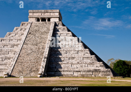 The el Castillo Pyramid at Chichen Itza, Mexico Stock Photo