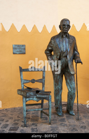 Bronze statue of Néstor Álamo (famous local writer) in Las Palmas, Gran Canaria. Stock Photo