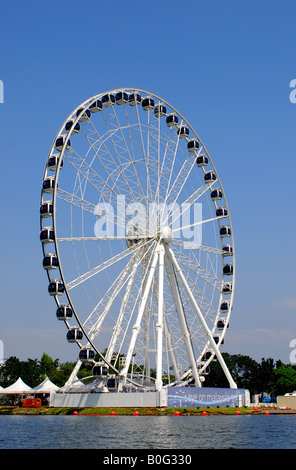 Ferris wheel,Lake Titiwangsa,Kuala Lumpur,Malaysia Stock Photo