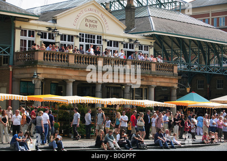 united kingdom west london covent garden the punch and judy public house Stock Photo