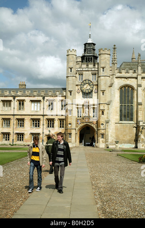 Students near the entrance to the Chapel, Great Court Trinity College, Cambridge Stock Photo