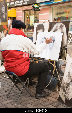 Street Artist working in Ulitsa Arbat (Old Arbat), Moscow, Russia, Russian Federation Stock Photo