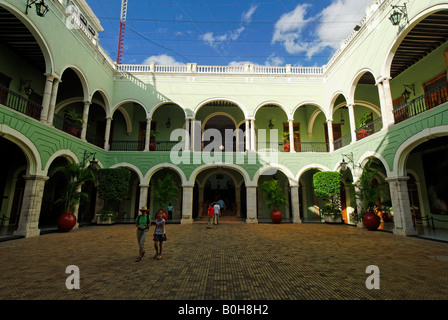 Courtyard, historic centre of Merida, Yucatan, Mexico Stock Photo