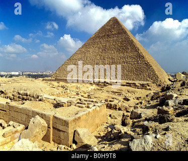 Giza pyramid complex, Great Pyramid of Giza, Cairo, Egypt Stock Photo
