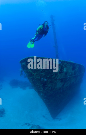 El Aquilla shipwreck, 70 meters, cargo ship, sunk in 1997 to serve as a tourist attraction for scuba divers, Roatan, Honduras,  Stock Photo