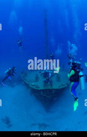 El Aquilla shipwreck, 70 meters, cargo ship, sunk in 1997 to serve as a tourist attraction for scuba divers, Roatan, Honduras,  Stock Photo