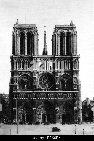 Front view of Notre Dame, Paris, 1931.Artist: Ernest Flammarion Stock Photo