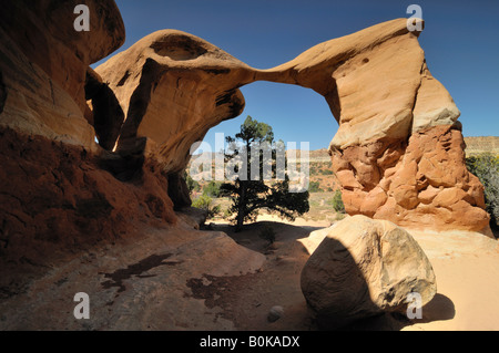 Grand Staircase Escalante National Monument Metate Arch in the Devils Garden Stock Photo