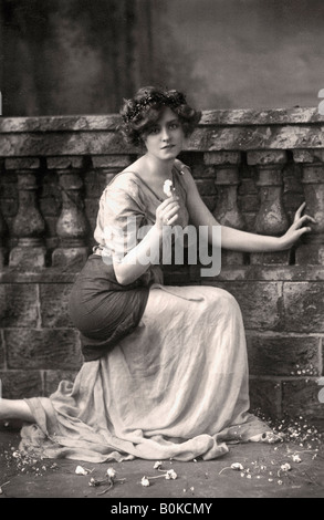 Gabrielle Ray (1883-1973), English actress, 1900s.Artist: W&D Downey Stock Photo