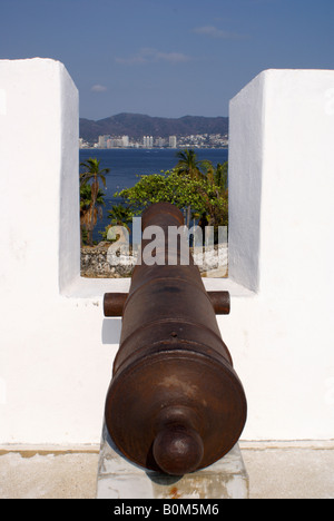 Cannon pointing at Acapulco Bay, Fuerte San Diego Fort, Acapulco Stock Photo