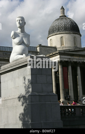 City of London, England. The ‘Alison Lapper Pregnant’ sculpture by mark Quinn on the forth plinth at Trafalgar Square. Stock Photo