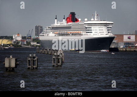 Luxury Cruise ship Queen Mary II on Elbe river in the port of Hamburg, Germany Stock Photo