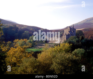 View of the medieval Castle Campbell in Dollar Glen at the foot of the Ochil Hills (National Trust) Stock Photo