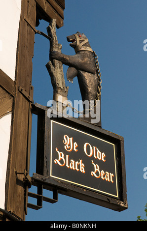 Ye Olde Black Bear pub sign in Tewkesbury Stock Photo