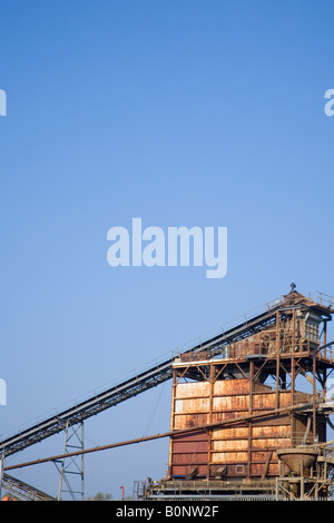 Aggregate grading plant at the Bedhampton site of Solent Aggregates Ltd Bedhampton Hampshire UK Stock Photo