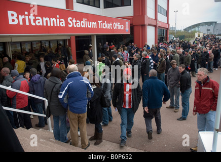 Stoke City 2 Bristol City 1 19th April 2008 queue at the ticket office before kick off. Stock Photo