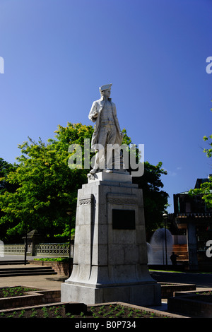 A statue of Captain James Cook in Victoria Square, Christchurch Stock Photo