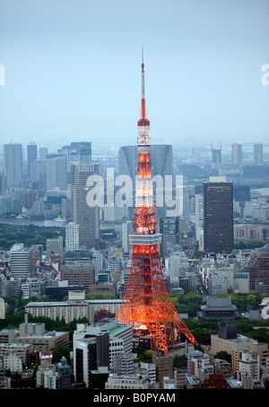 Tokyo Tower illuminated at dusk, Tokyo, Japan Stock Photo - Alamy