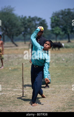 Rural cricket in a village in Bangladesh Stock Photo