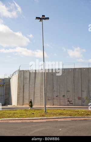 Israel-Palestine wall, border between Bethlehem, West Bank and Jerusalem, seen from the Jerusalem side, Israel, Middle East Stock Photo