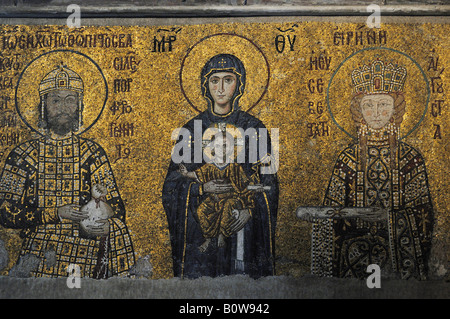 Byzantine mosaic of the Virgin Mary with the baby Jesus in the Hagia Sophia, Istanbul, Turkey Stock Photo