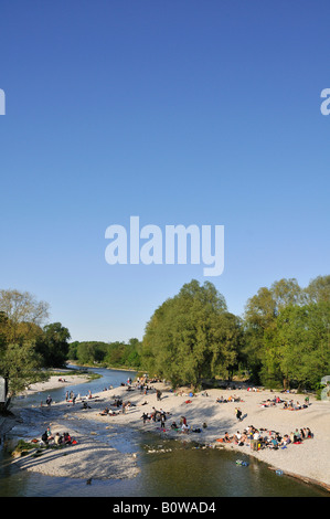 BBQ, People Barbecuing Along The Flaucher, An Offshoot Of The Isar ...