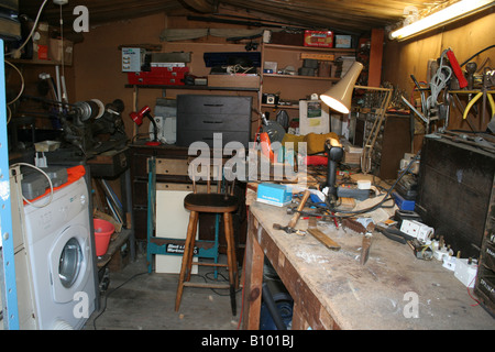 untidy work shed Stock Photo: 66465319 - Alamy
