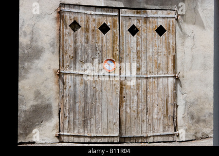 Old barn door, Digne les Bains, Alpes de Haute Provence, France Stock Photo