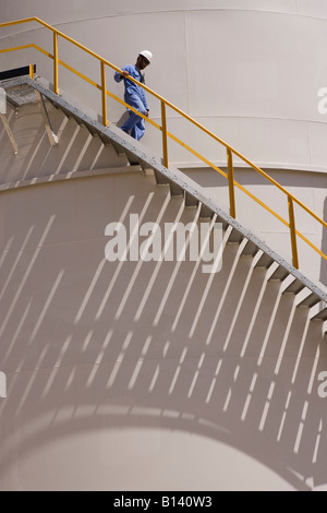 Worker at Bhit Gas Field, Sindh, Pakistan 2005 Stock Photo