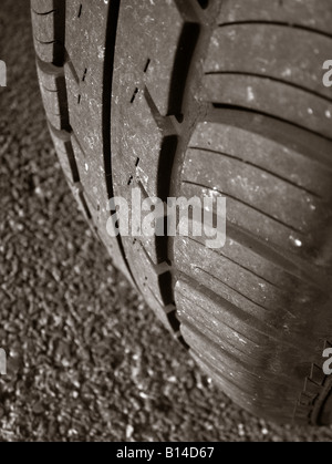 Threadbare Tires Worn tyres thread bare Stock Photo - Alamy