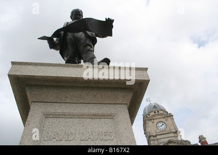 Statue of David Davies Barry Dock Offices Stock Photo