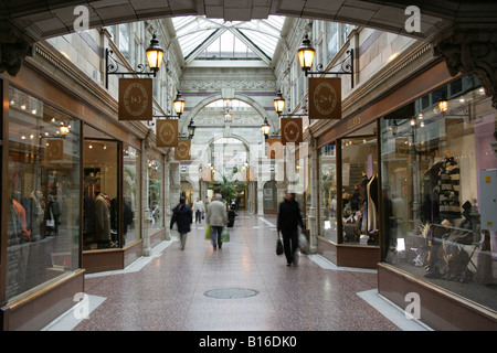 City of Chester, England. Saint Michael’s Row and shopping arcade Grosvenor Shopping Centre, now called Chester Mall. Stock Photo