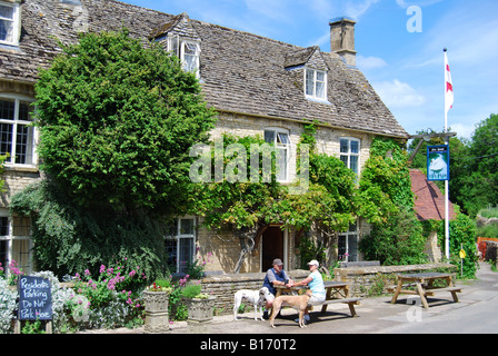 The Swan Inn, Swinbrook, Oxfordshire, England, United Kingdom Stock Photo