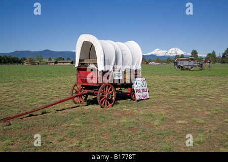 Covered Wagon On The Old Oregon Trail At Whitman Mission National Stock Photo Alamy