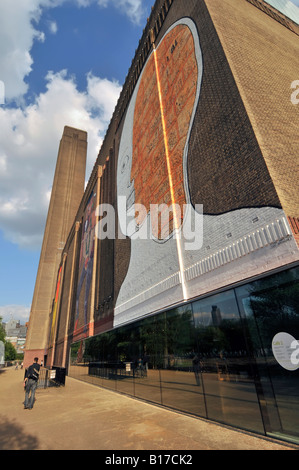 Tate Modern external brick walls used for street art display of graffiti on this revamped power station Stock Photo