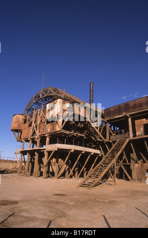 Processing plant in abandoned nitrate mining town of Santa Laura, near Iquique, Chile Stock Photo