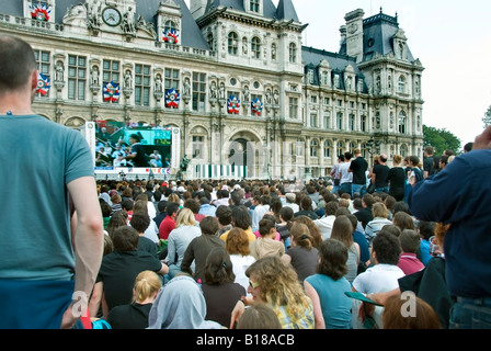 Paris France, Public Events Large Crowd Scene Watching Large Screen Live Broadcast 'Roland Garros Tennis Championship' hotel de ville  sports audience Stock Photo