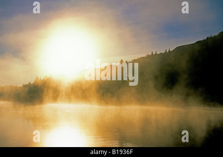 Autumn mist on the Red Deer River, Dry Island Buffalo Jump Provincial park, Alberta, Canada. Stock Photo