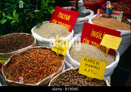 March 12, 2006 - Egyptian spice bazaar at Eminönü in Istanbul. Stock Photo