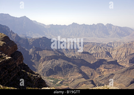 Oman, Western Hajar Mountains. West of the coastal areas lies the tableland of central Oman and the western Al Hajar Mountains. Stock Photo