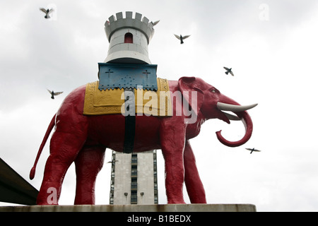 The Elephant and Castle statue at the Elephant and Castle shopping centre London Stock Photo