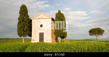 Cappella di Vitaleta near San Quirico d Orcia Valle de Orcia Tuscany Italy Stock Photo