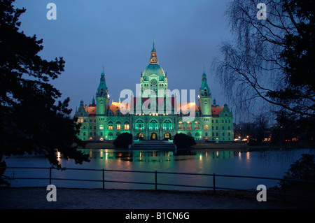 illumination at city hall, in the front the Maschteich, Masch pond, Germany, Lower Saxony, Hanover Stock Photo