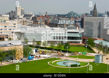 The new complex of th Liverpool One development by Grosvenor Estates showing the Debenhams store and Chavasse Park. Stock Photo